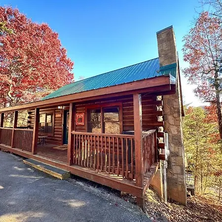 Moon Shadow - Beautiful Cabin 1 Mile From Parkway